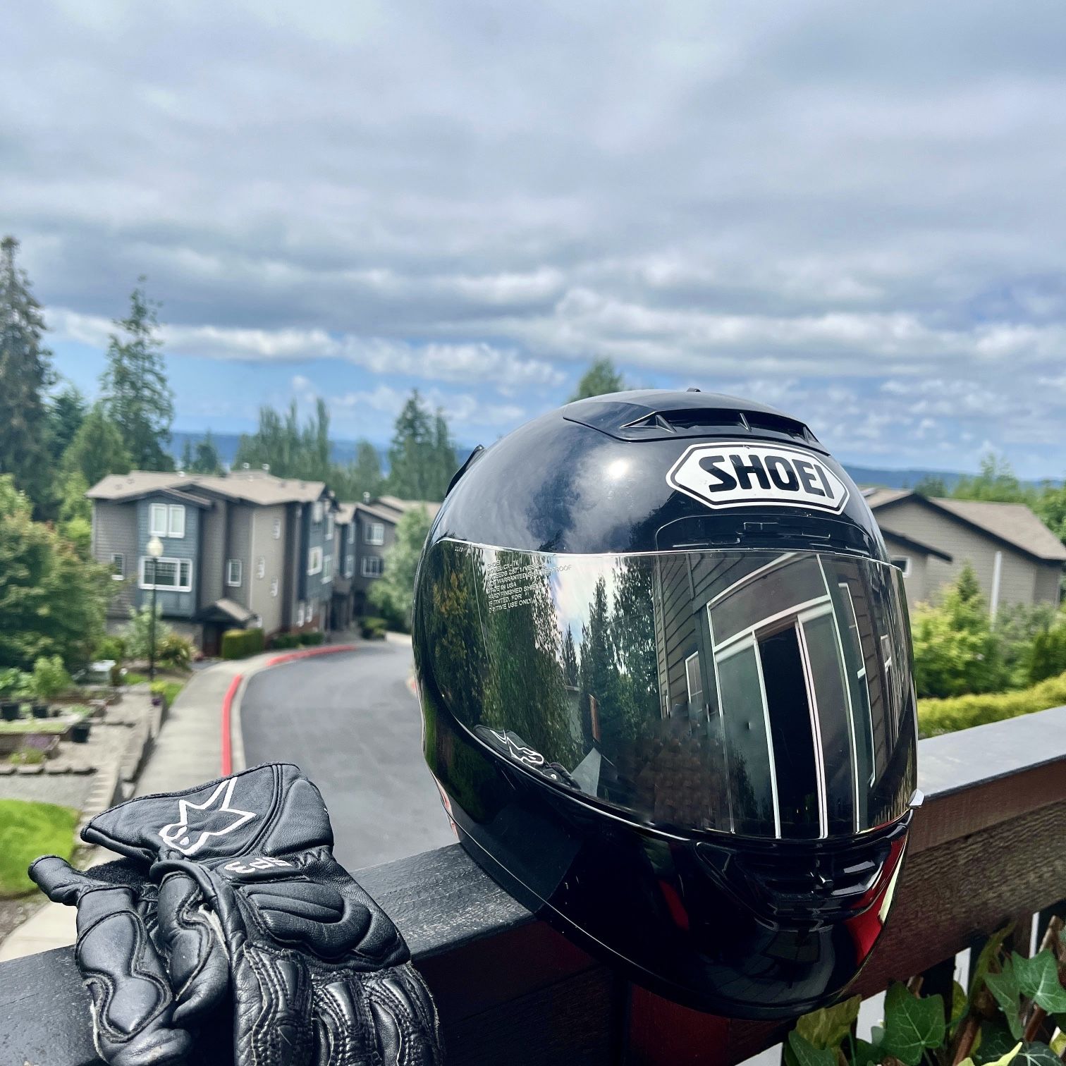 shoei rf 1200 blue mirror RF-1400 Helmet - Matte - Size Large tunnel optimized to balance enhanced airflow and silence Shoei Blue Chrome Mirror Face