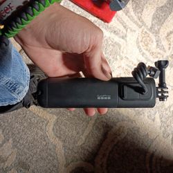 GoPro  volta (External Battery, Tripod, Remote