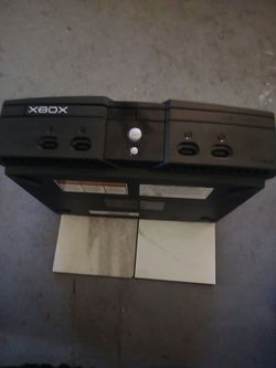 Original xbox with 4k cable and wireless controller