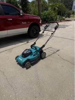 Makita self-propelled  electric lawnmower