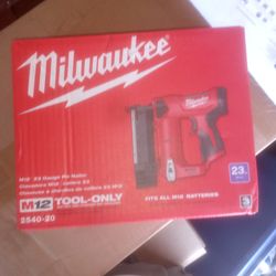 Milwaukee Cordless  M12   23 Gauge Pin Nailer 