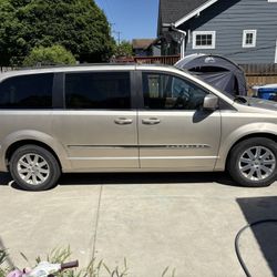 2015 Chrysler Town & Country