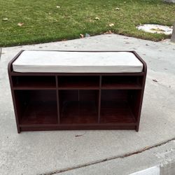 Shoe cubby/bench