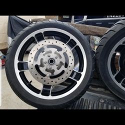 Harley Davidson Rims and Tires $400