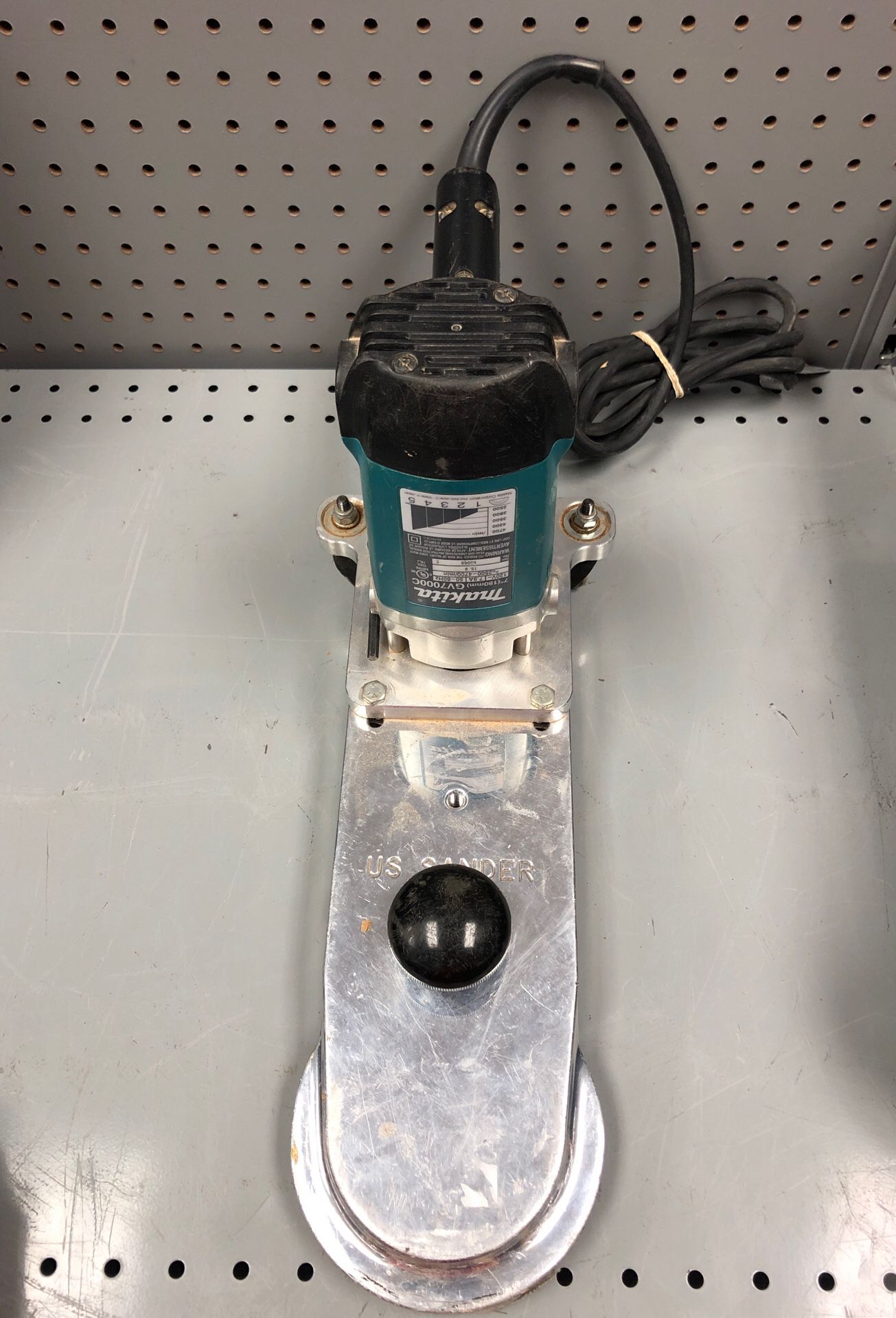 Makita gv7000c Sander with US sander radiator toekick edger