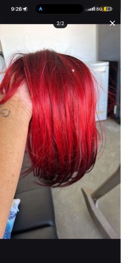 Red/cherry wig, straight hair