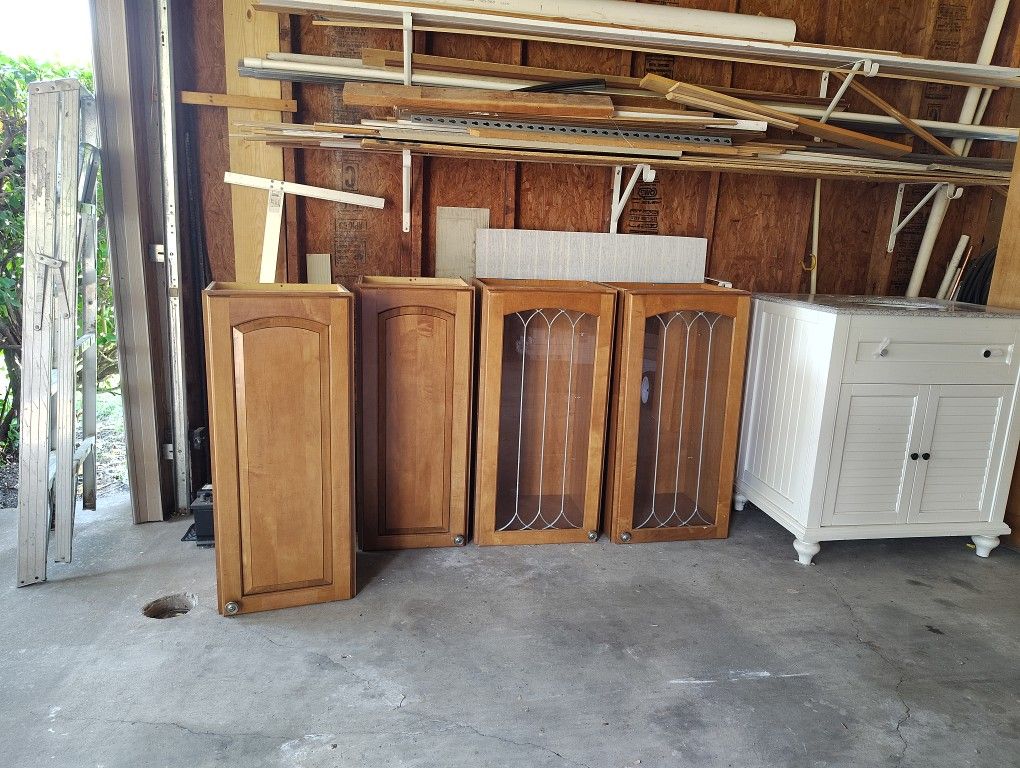 Cabinets With Wood And Glass