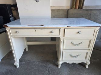 Walter E Smith study table