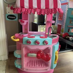 Hello Kitty Play Kitchen