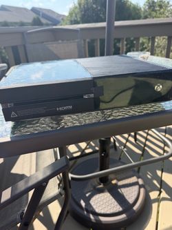 Microsoft Xbox One 500GB Console (Model 1540) Black