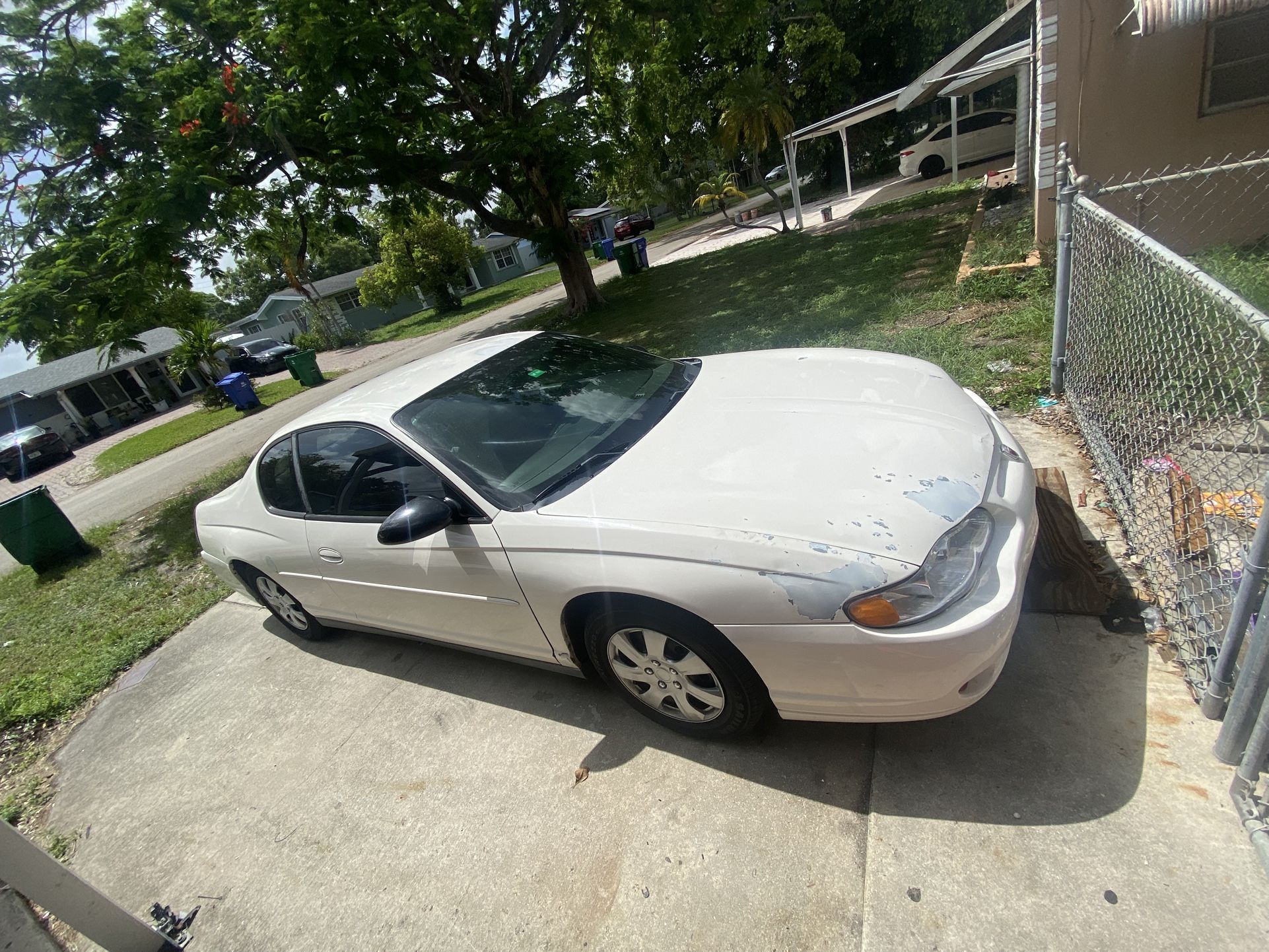2004 Chevrolet Monte Carlo