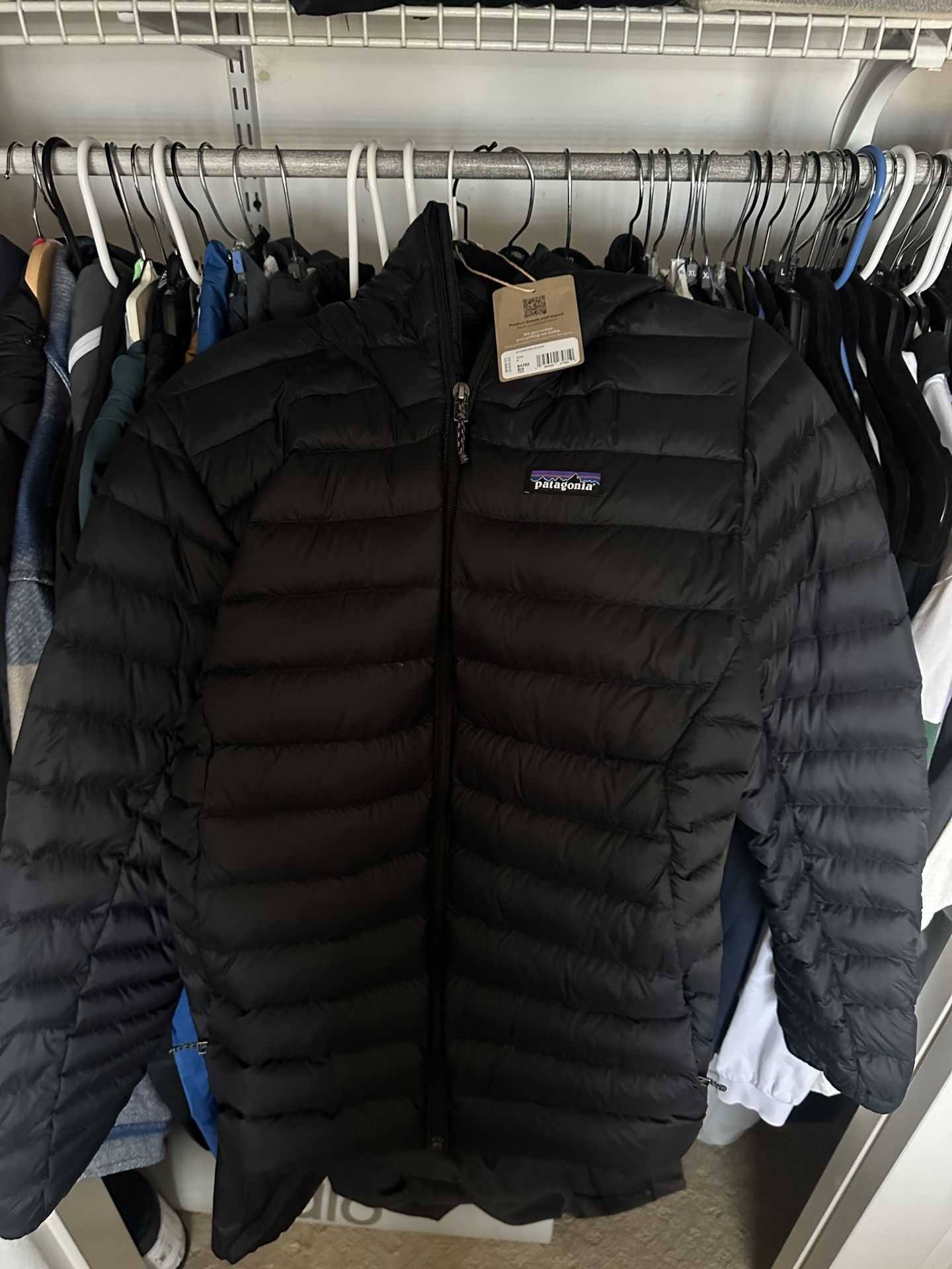 New 2025 Patagonia Down Puffer Hoody Medium