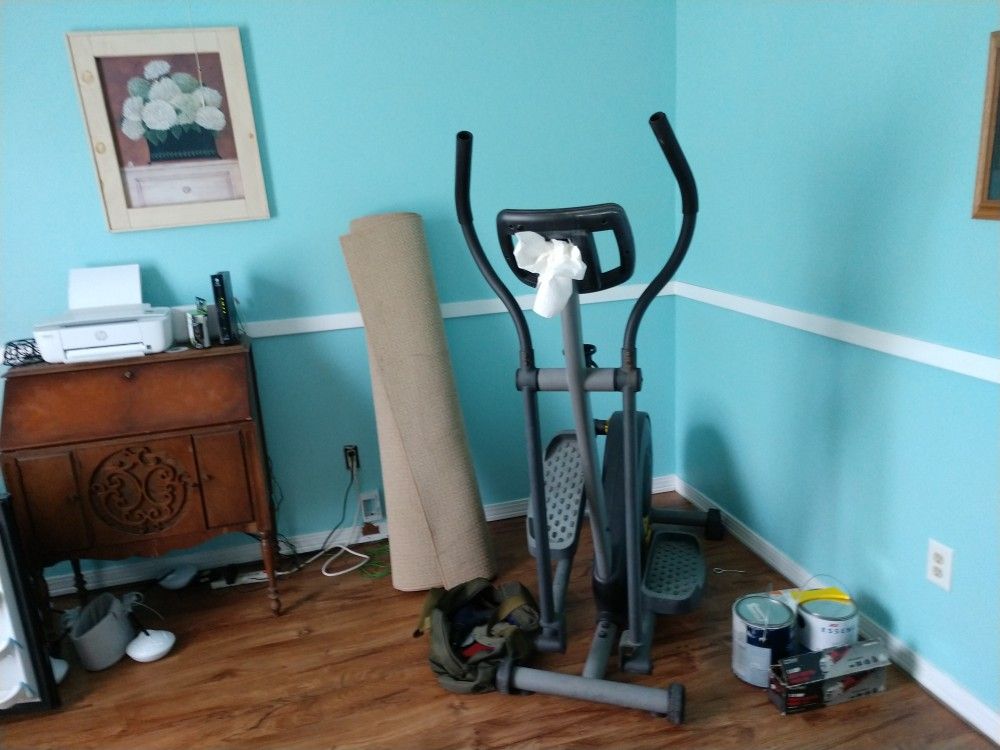 Gold's Gym Elliptical