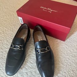Salvatore Ferragamo Leather Loafers – Gently Used ✨