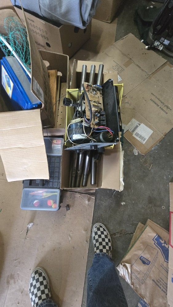 Old Garage Door Opener. I Think 1/2 Horse. Maybe You Can Use It For A Gate Or Other. FREE