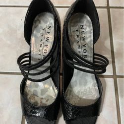 Women’s New York Transit Size 9 Strap Heels
