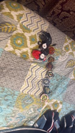 Beyblades/w launchers and mouse