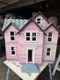 Melissa & Doug Victorian Dollhouse #2580 – Discontinued Large 1:12 Dollhouse