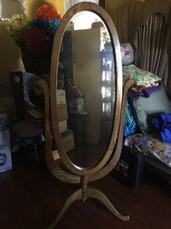 Antique mirror good condition