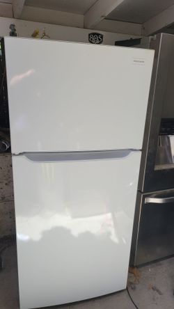 FRIGIDAIRE 30" REFRIGERATOR LIKE NEW WORKS GREAT CAN DELIVER ANYWHERE
