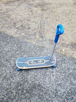 Skateboard