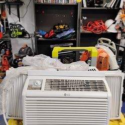 Like new AC window unit $100