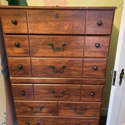Wooden Chest Dresser With 5 Drawers