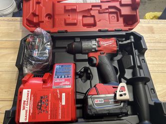 Milwaukee M18 FUEL Drill/Driver Kit (2803-22) - 2x XC5.0 Batteries + Case - Like New