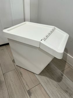 pets food container storage
