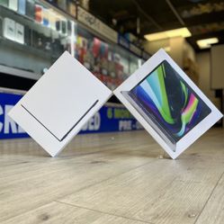 MacBook Pro 13 inch M2 Chip & MacBook Air M2 Chip Available 