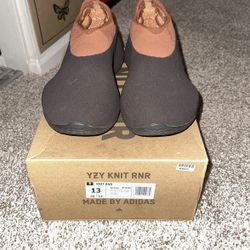 Yeezy Knit Rnr