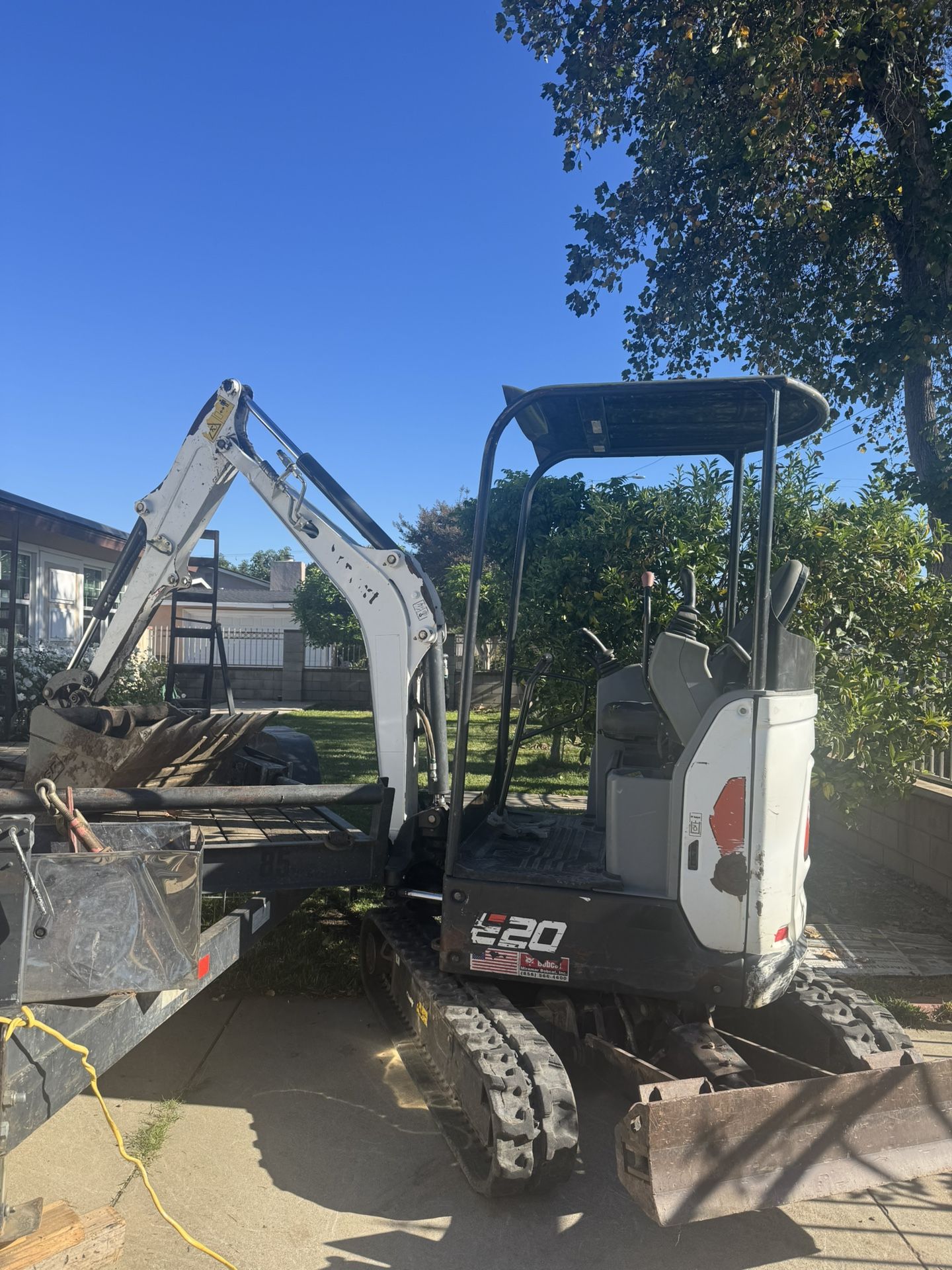 bobcat Bob cat excavator e20 w/wo breaker