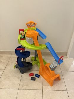 Hot Wheels Fischer Price Race Track