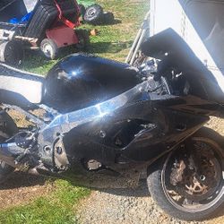 02 Kawasaki Ninja Zx9R 