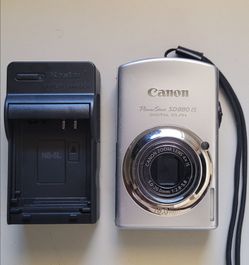 Canon PowerShot SD880 IS Digital ELPH Silver Tested Working W/ Battery and Charger
