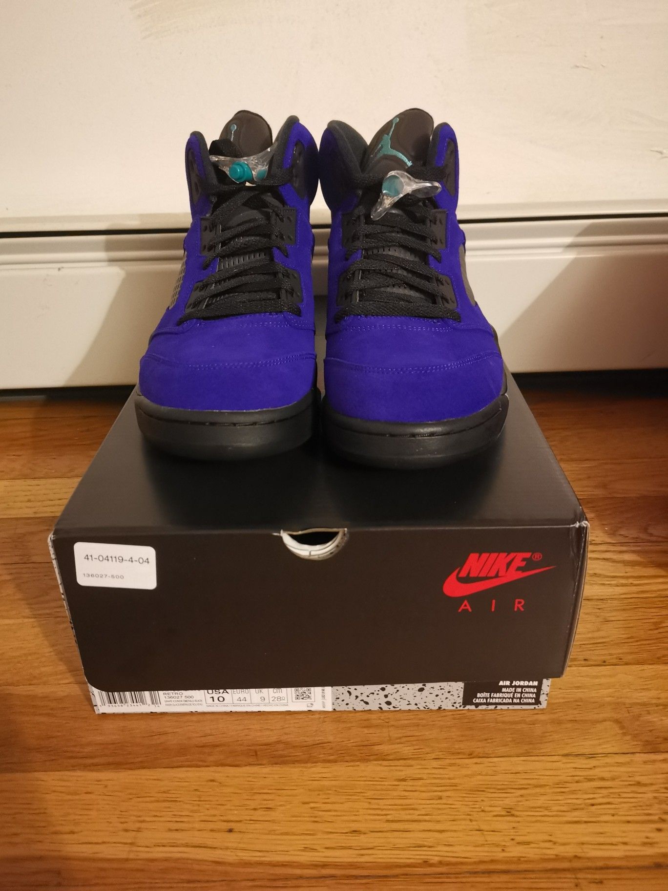 Grape 5s szie10 in hand