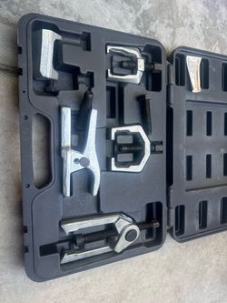 Bearing puller
