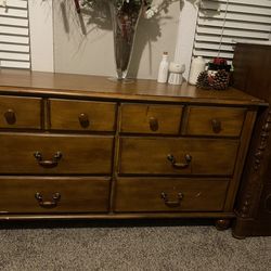 Dresser solid wood