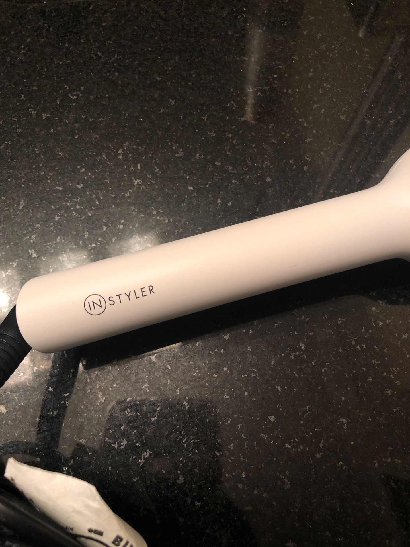 Volumizing Brush/Curler - Instyler Freestyle 1” Ionic Ceramic Styler