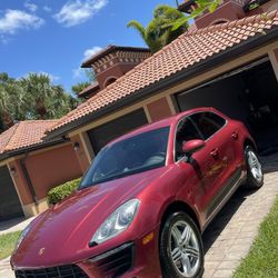 2016 Porsche Macan