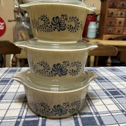  Vintage Pyrex Homestead Casserole Set