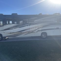2012 Forest river Georgetown 351ds
