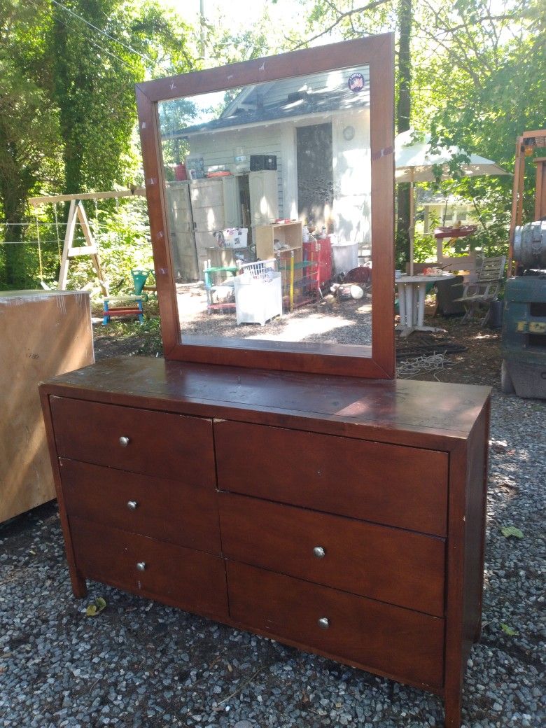 Project Dresser With Mirror All The Drawers Work