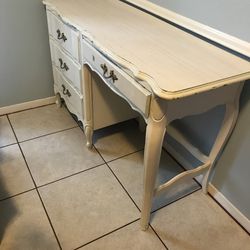 Escritorio/ Desk