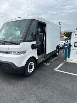 2024 BrightDrop 400 Cargo Van – Brand New – Only 53 Miles