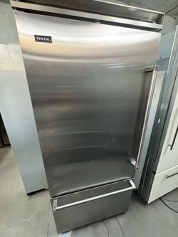 36”VIKING BOTTOM FREEZER BUILT IN