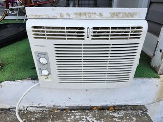 Frigidaire Air Conditioner 5000btu