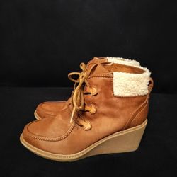 Mad Love Shade Tan Wedge Ankle Booties (Size 7)