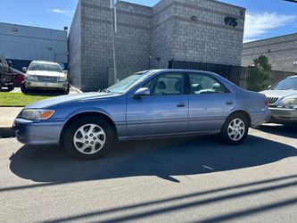 2000 Toyota Camry