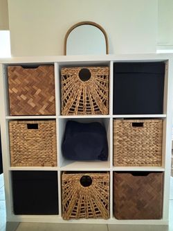 Bookshelf / storage (IKEA Kallax)